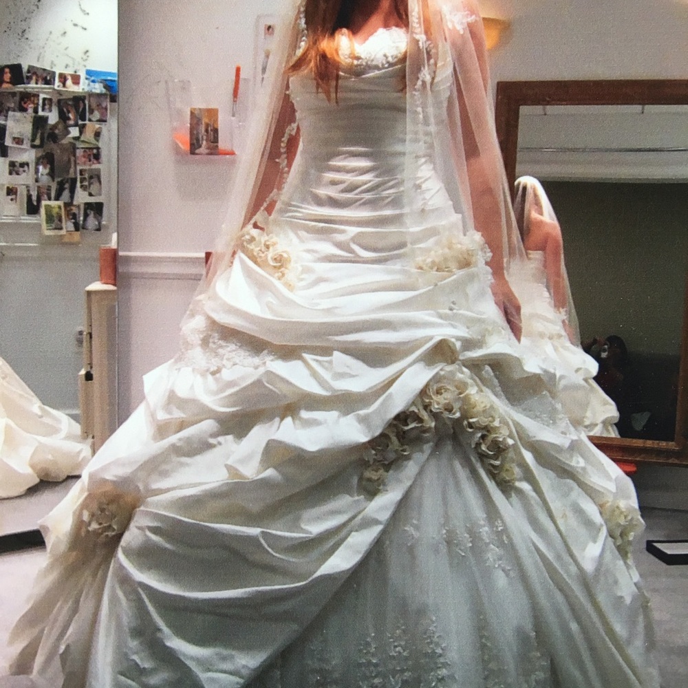 Pnina Tornai Kleinfeld exclusive wedding gown!
